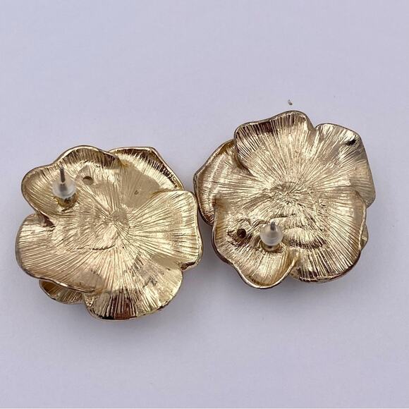 Vintage Large Textured Gold Tone Flower Rhinestone Earrings - Picture 3 of 12